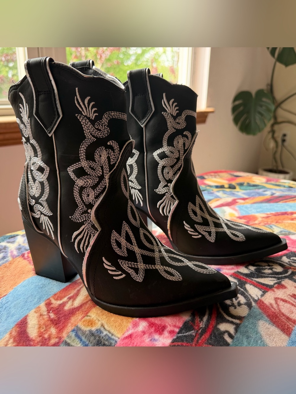 Black Western Embroidered Ankle Boots - MIA 6.5